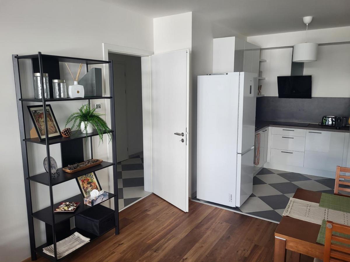 New Apartment In Karlin, Praha 8, Close To Center 외부 사진