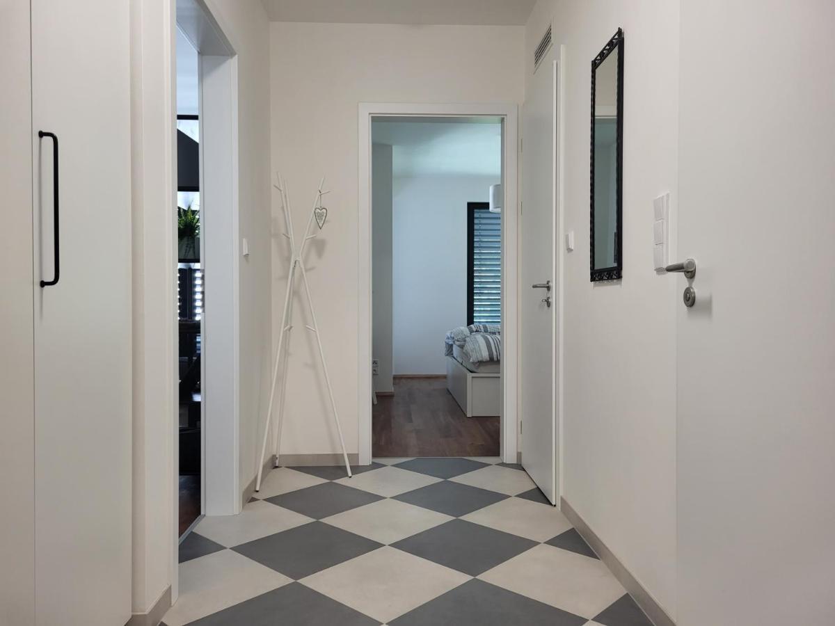 New Apartment In Karlin, Praha 8, Close To Center 외부 사진